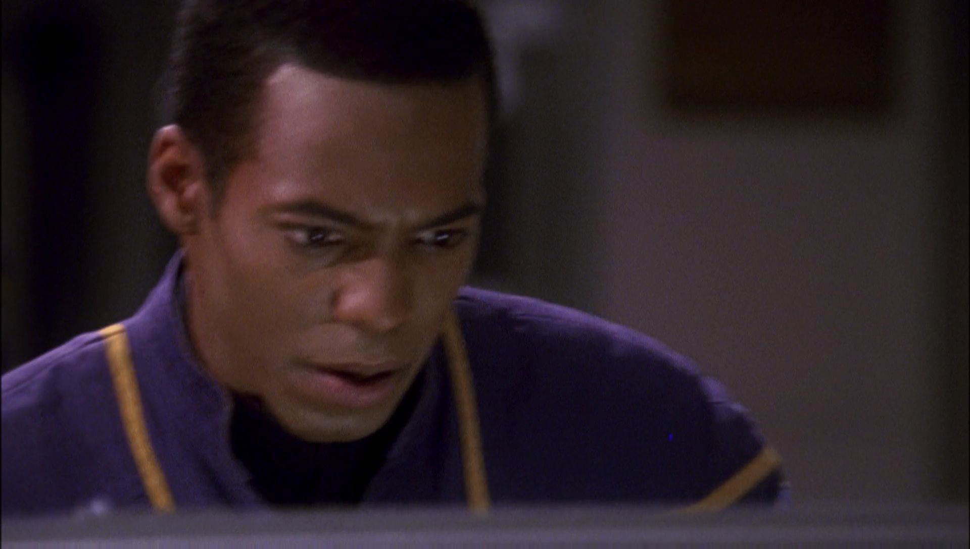 ariane179254_Enterprise_1x01-1x02_BrokenBow_4604.jpg