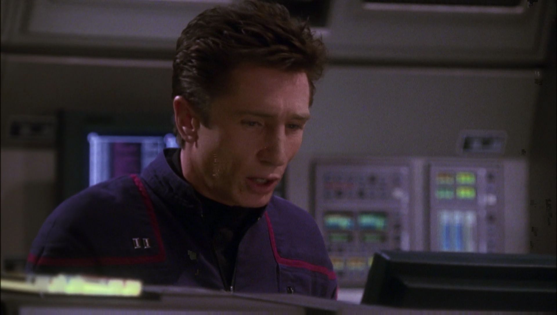 ariane179254_Enterprise_1x01-1x02_BrokenBow_4605.jpg