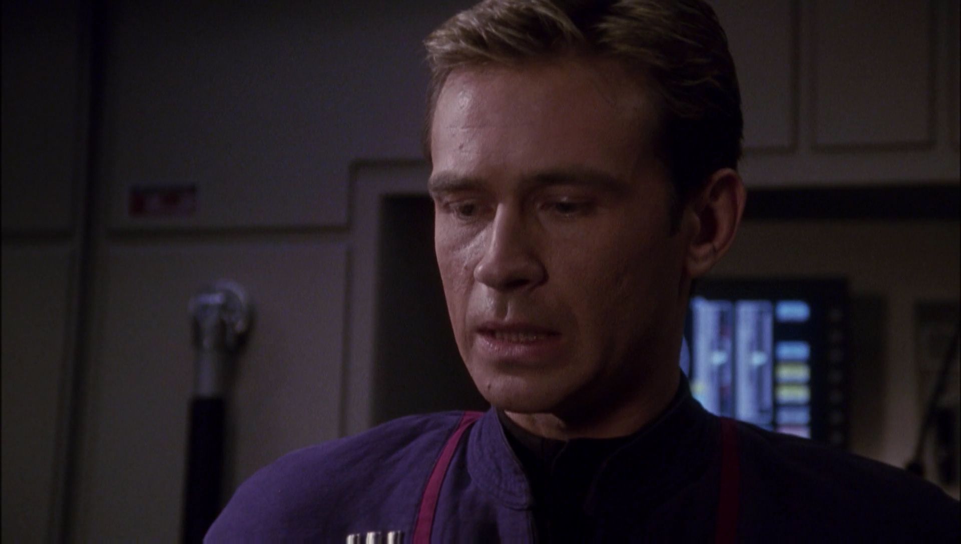 ariane179254_Enterprise_1x01-1x02_BrokenBow_4650.jpg