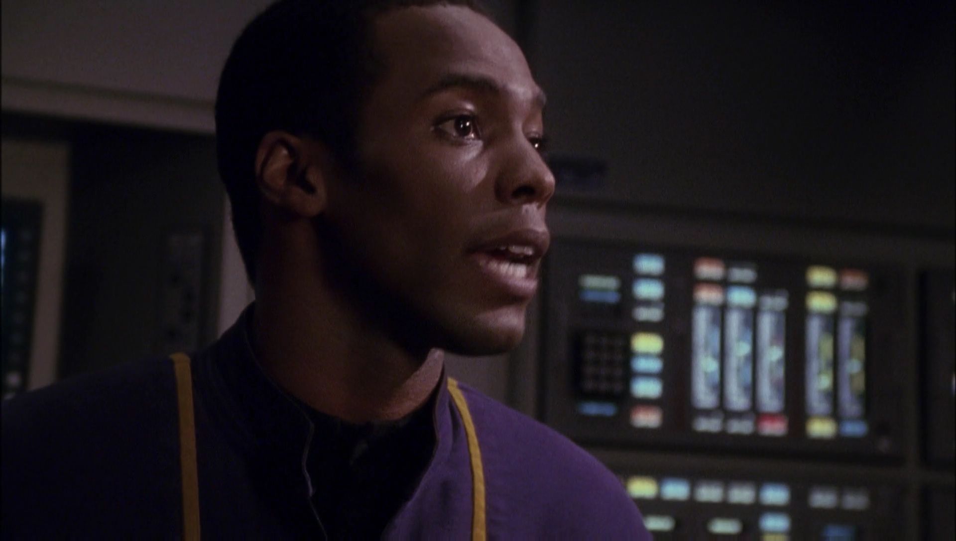 ariane179254_Enterprise_1x01-1x02_BrokenBow_4656.jpg
