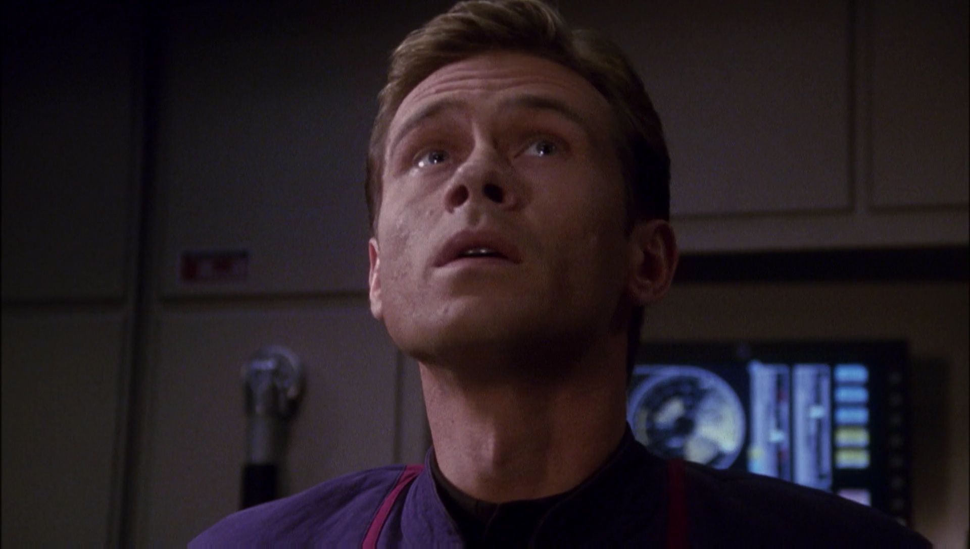 ariane179254_Enterprise_1x01-1x02_BrokenBow_4688.jpg