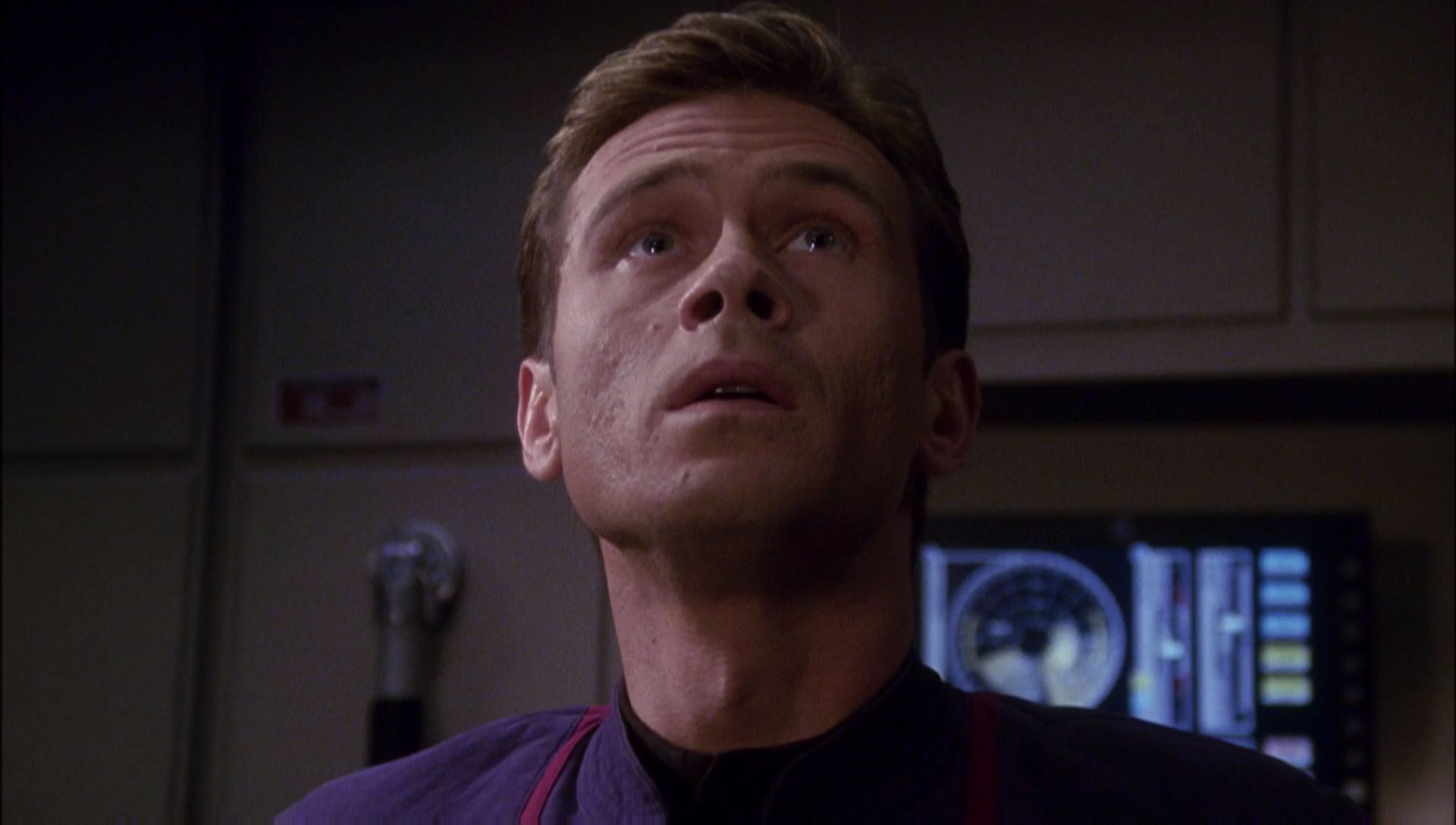 ariane179254_Enterprise_1x01-1x02_BrokenBow_4689.jpg