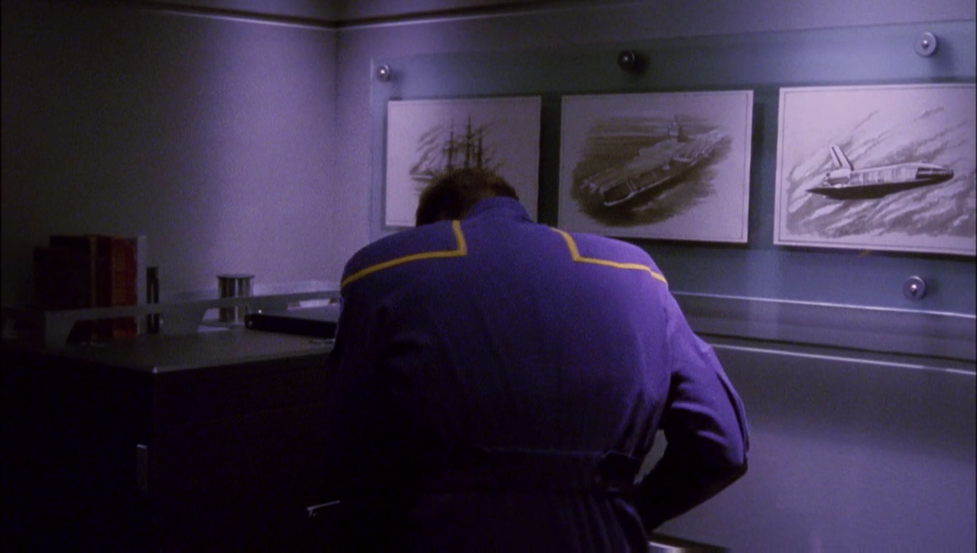 ariane179254_Enterprise_1x01-1x02_BrokenBow_4733.jpg