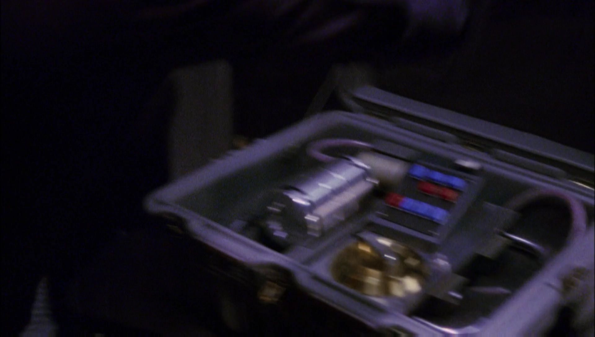 ariane179254_Enterprise_1x01-1x02_BrokenBow_4787.jpg