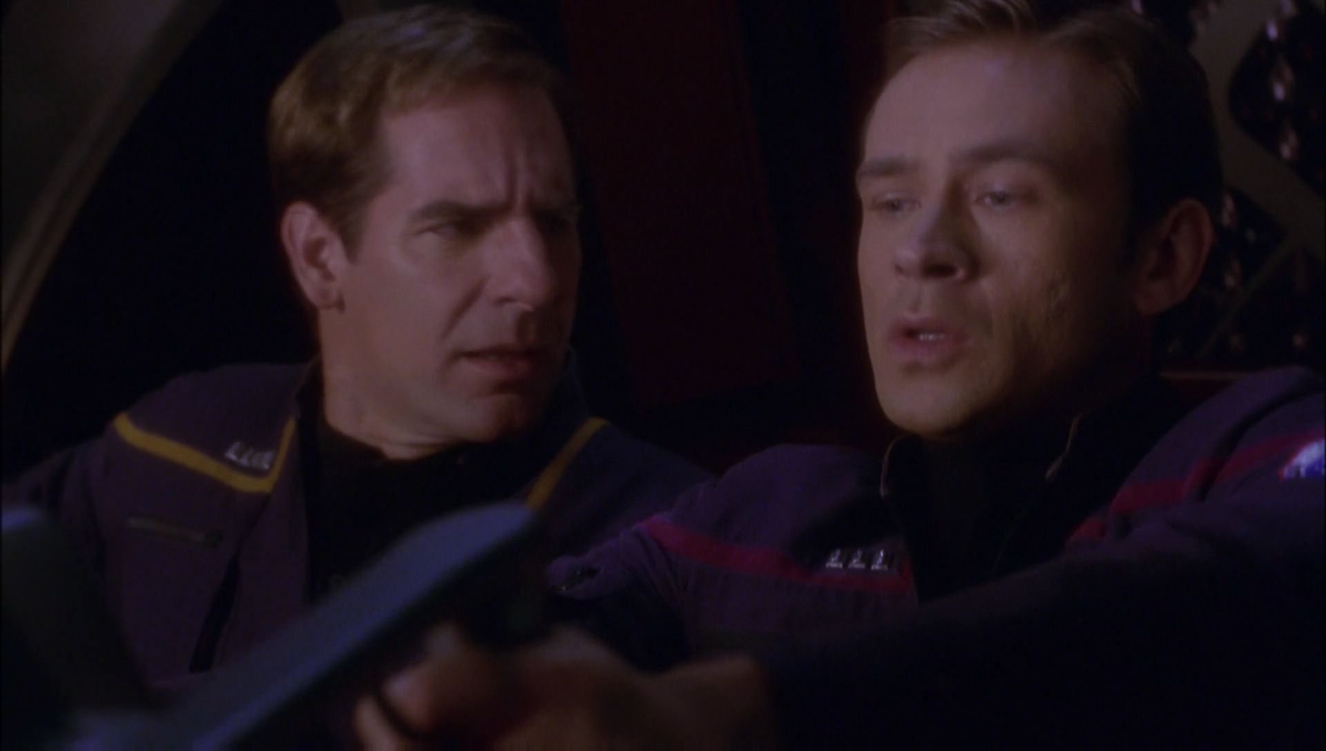 ariane179254_Enterprise_1x01-1x02_BrokenBow_4805.jpg
