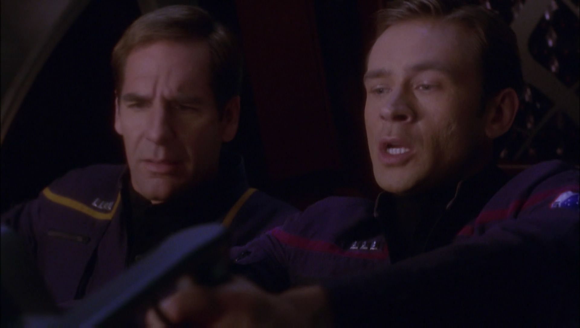 ariane179254_Enterprise_1x01-1x02_BrokenBow_4806.jpg