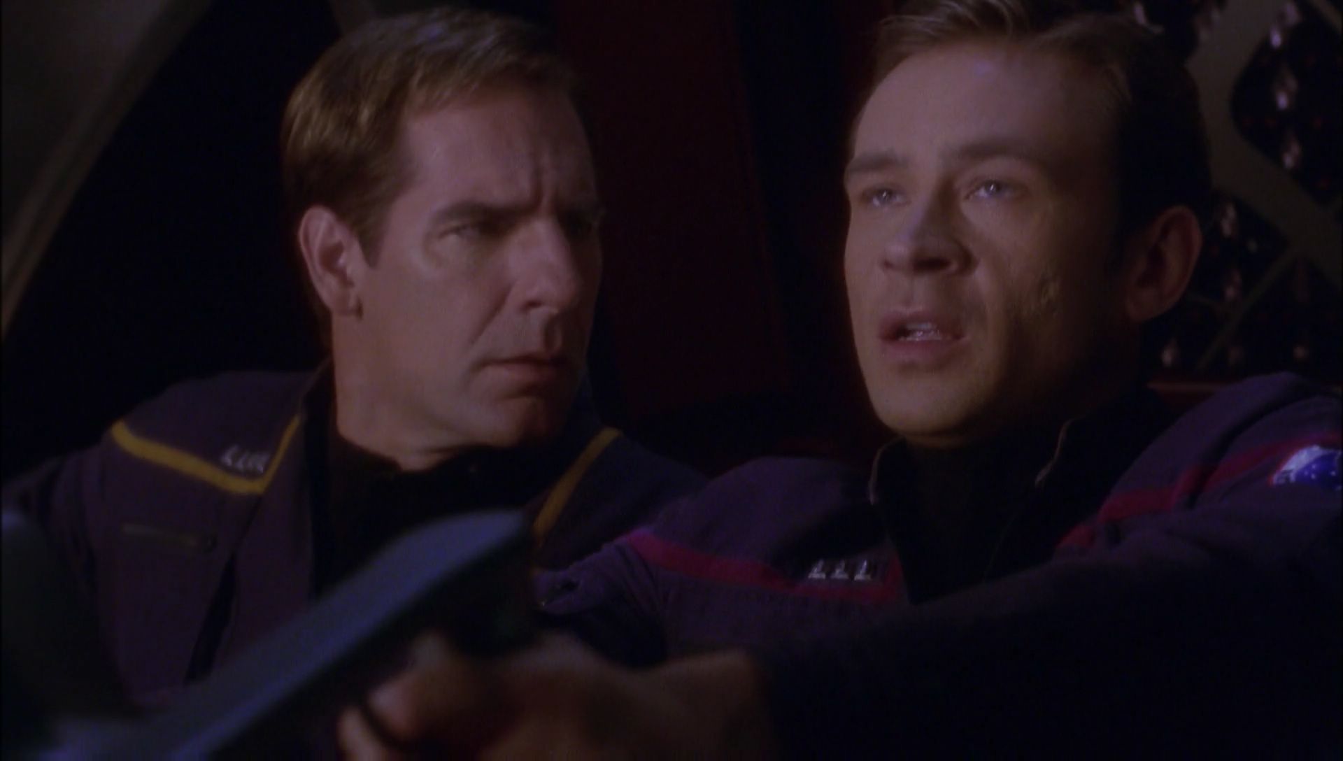 ariane179254_Enterprise_1x01-1x02_BrokenBow_4808.jpg