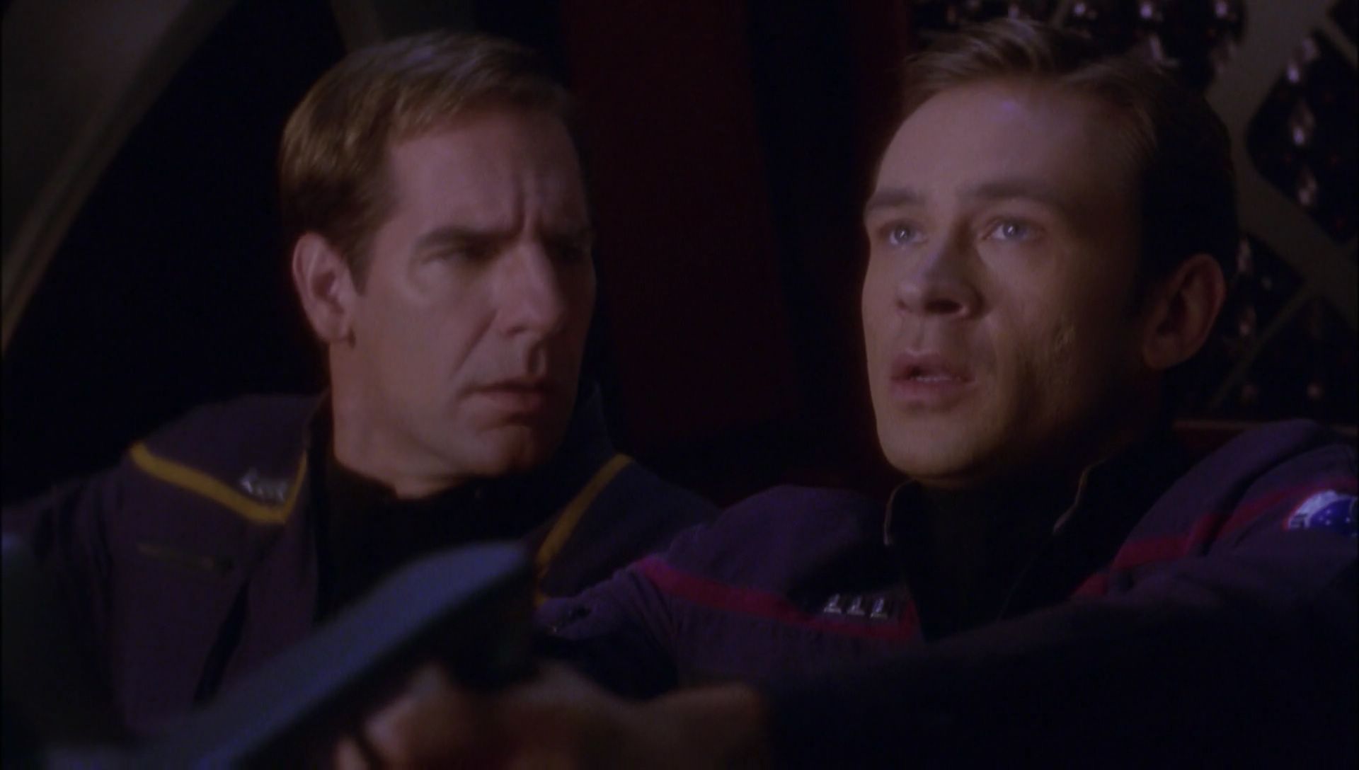 ariane179254_Enterprise_1x01-1x02_BrokenBow_4809.jpg