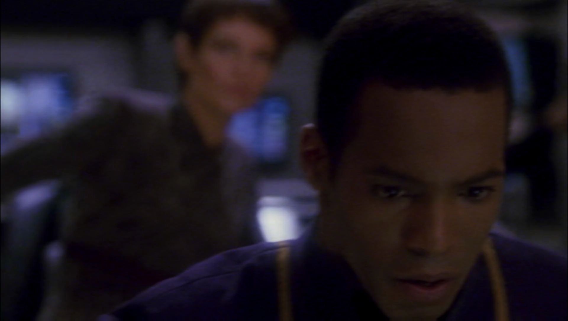 ariane179254_Enterprise_1x01-1x02_BrokenBow_4819.jpg