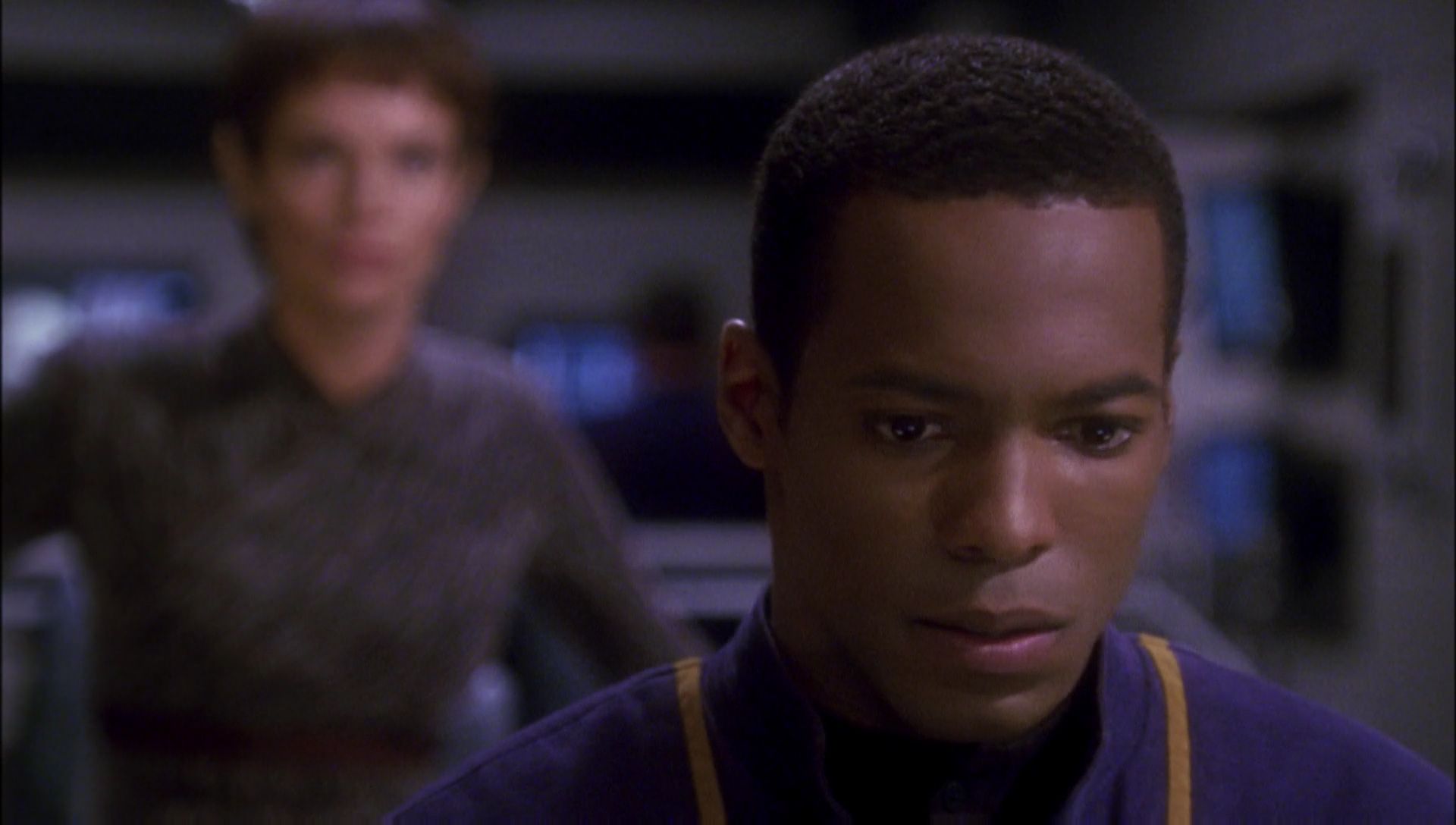 ariane179254_Enterprise_1x01-1x02_BrokenBow_4832.jpg