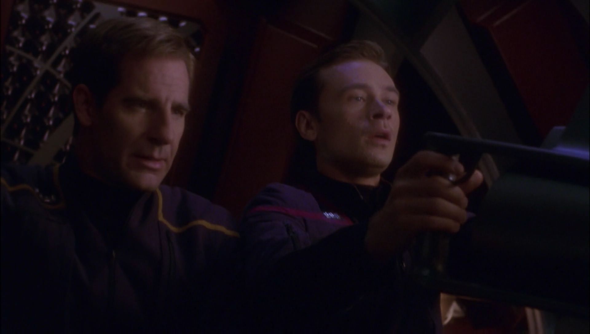 ariane179254_Enterprise_1x01-1x02_BrokenBow_4838.jpg