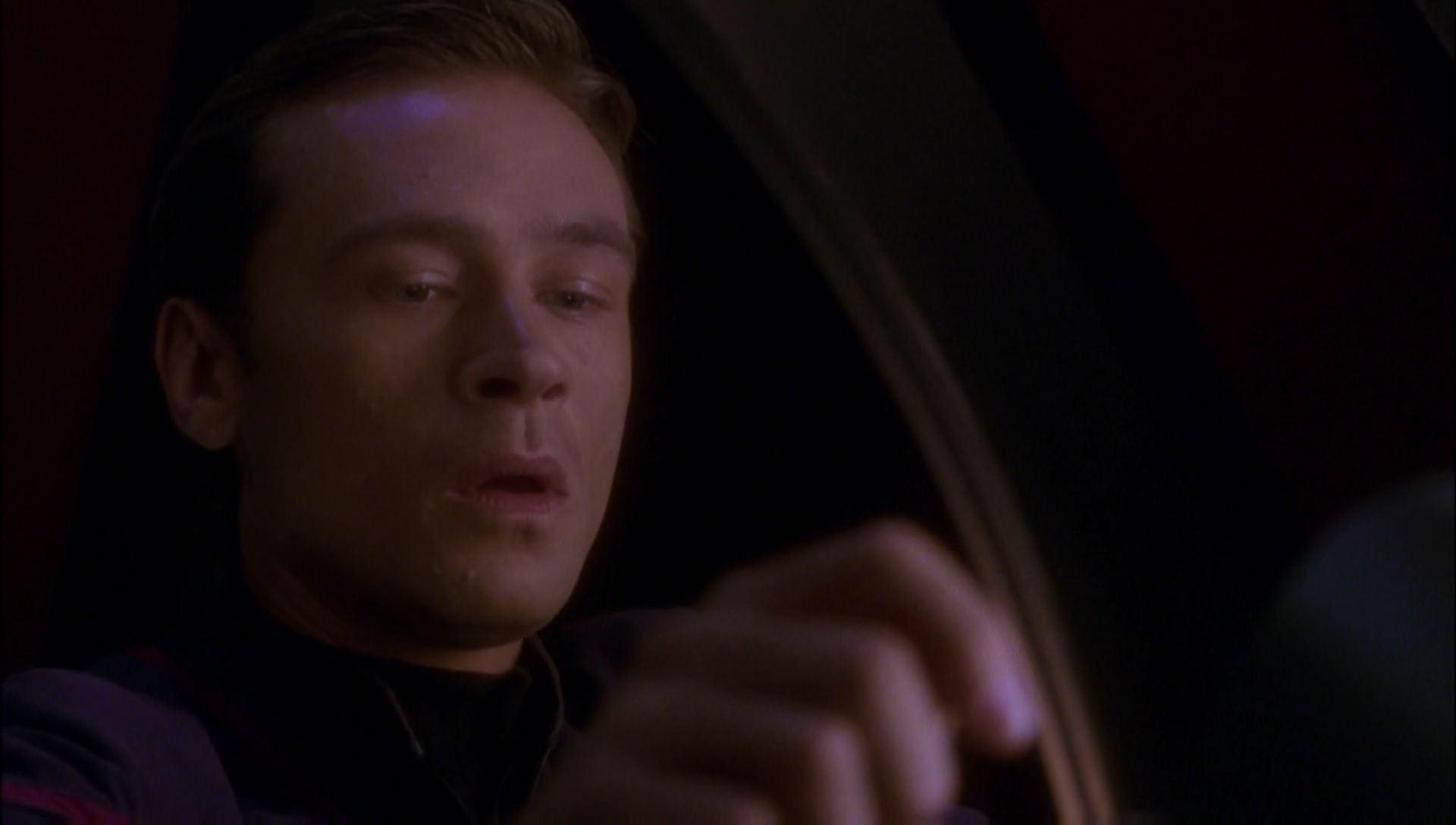 ariane179254_Enterprise_1x01-1x02_BrokenBow_4841.jpg