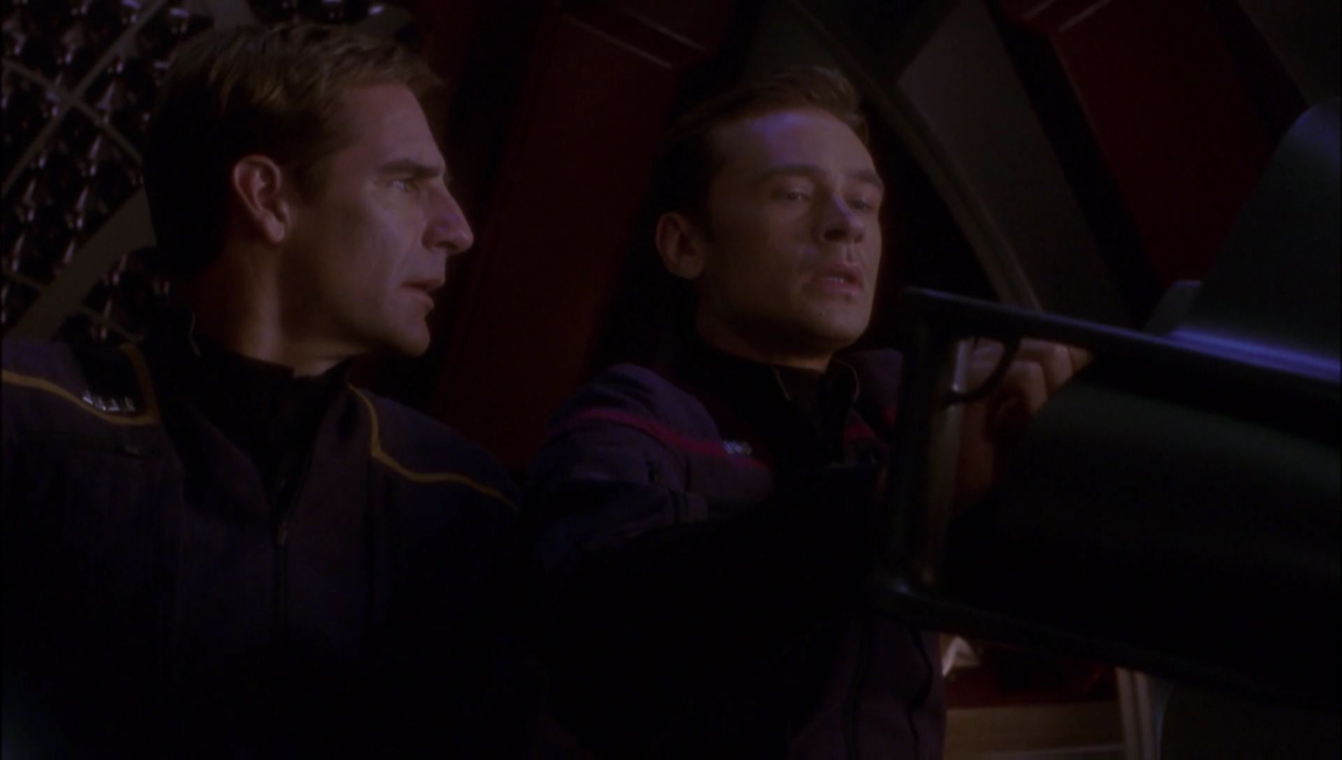 ariane179254_Enterprise_1x01-1x02_BrokenBow_4844.jpg