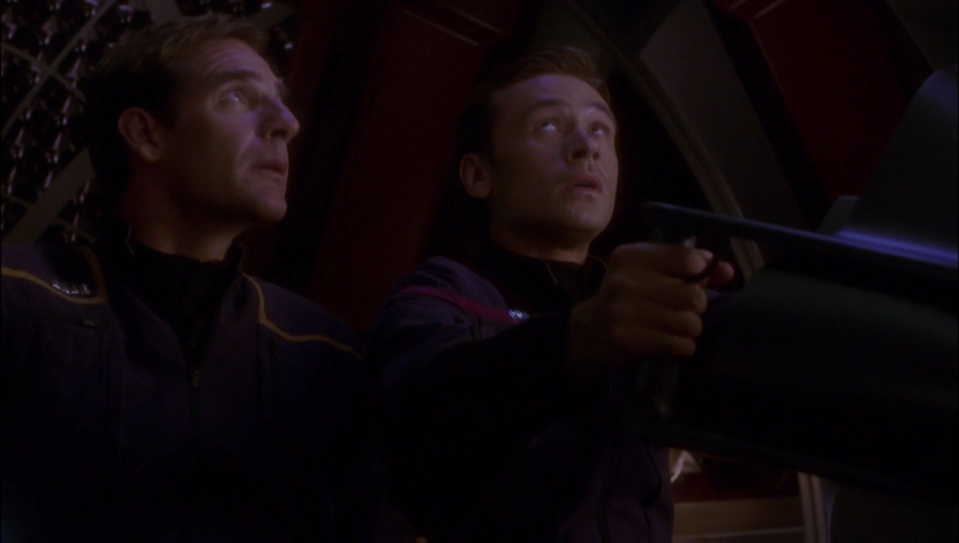 ariane179254_Enterprise_1x01-1x02_BrokenBow_4846.jpg