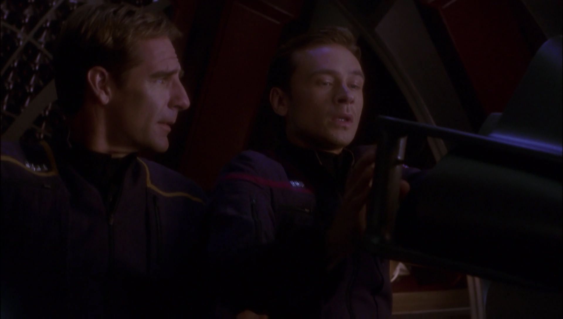 ariane179254_Enterprise_1x01-1x02_BrokenBow_4851.jpg
