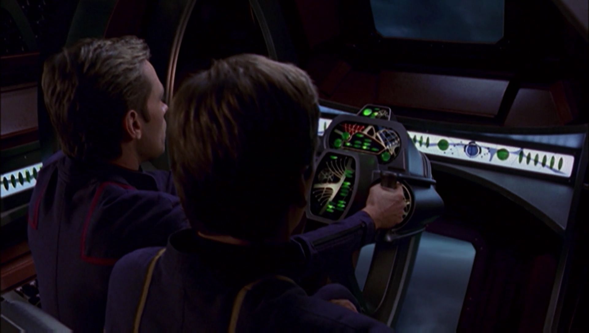 ariane179254_Enterprise_1x01-1x02_BrokenBow_4862.jpg