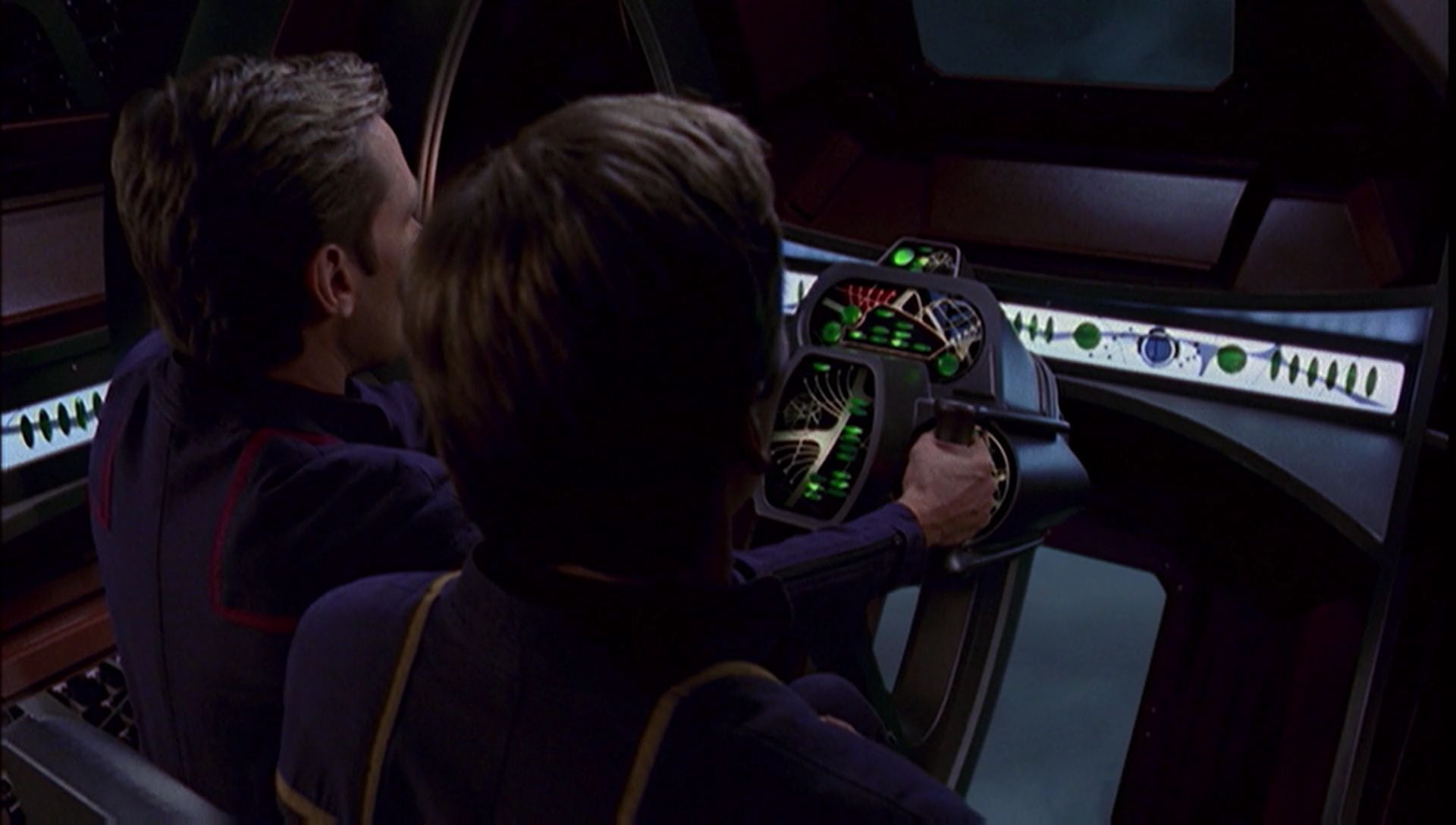 ariane179254_Enterprise_1x01-1x02_BrokenBow_4874.jpg
