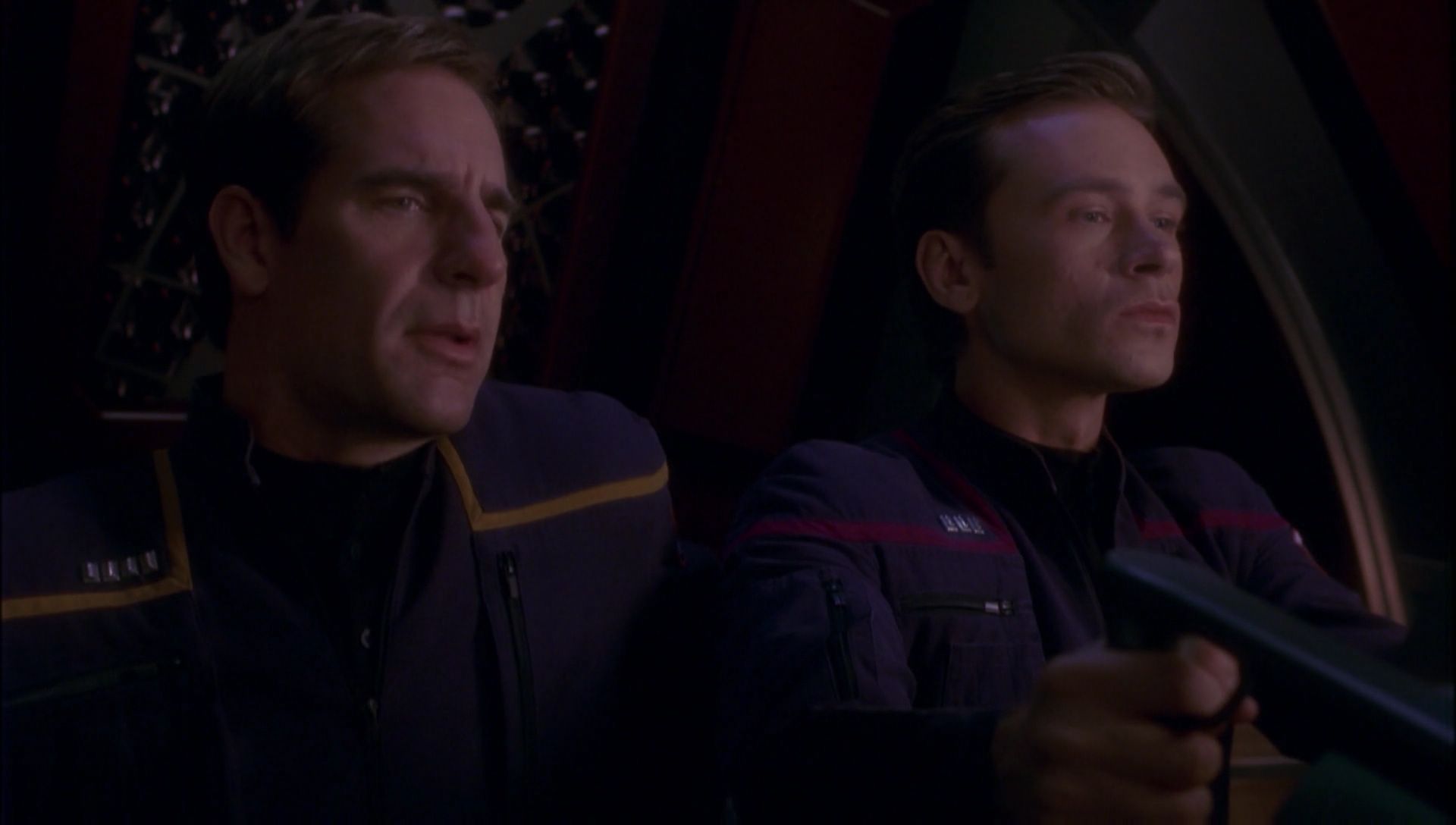 ariane179254_Enterprise_1x01-1x02_BrokenBow_4884.jpg