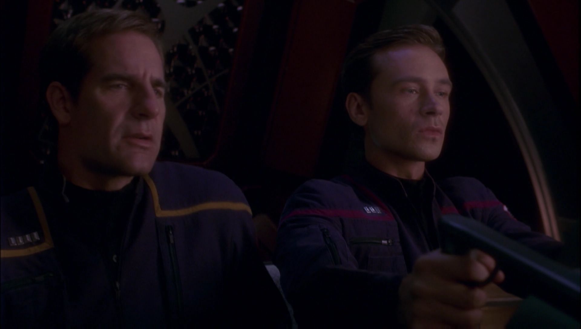 ariane179254_Enterprise_1x01-1x02_BrokenBow_4886.jpg