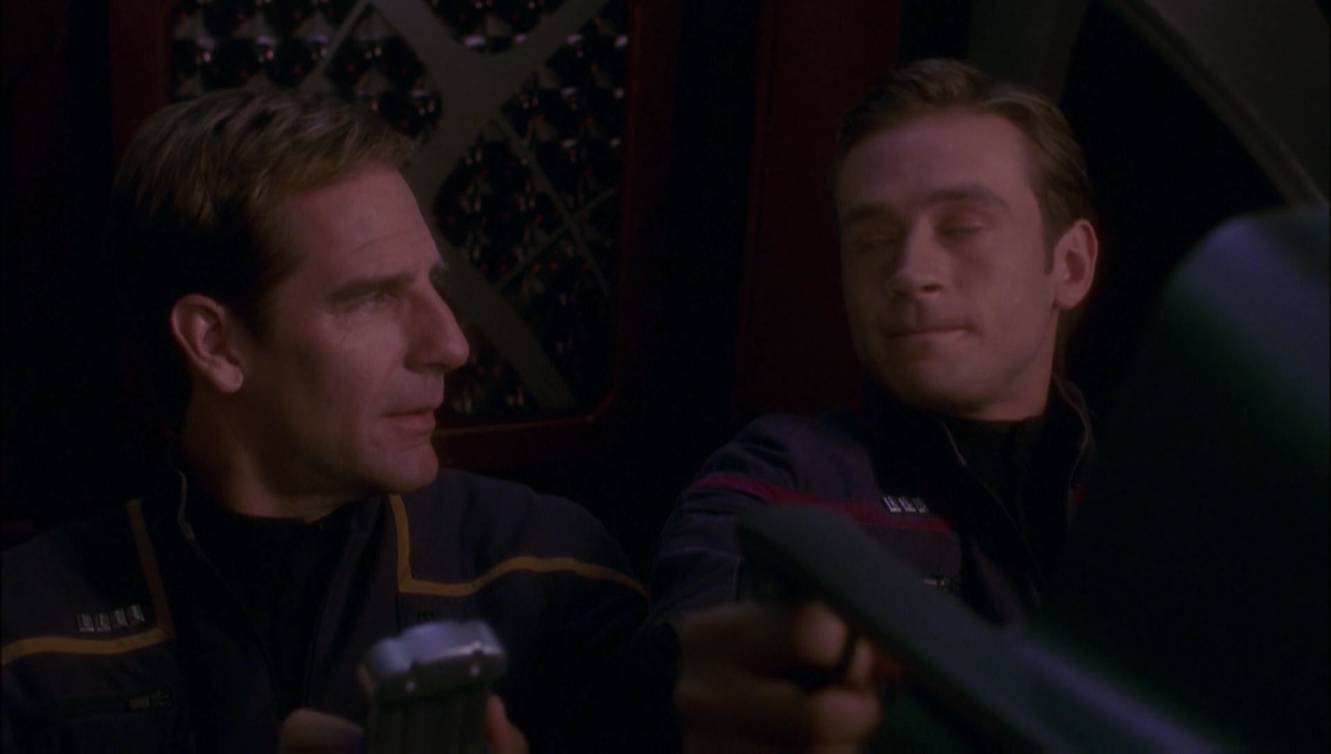 ariane179254_Enterprise_1x01-1x02_BrokenBow_4909.jpg