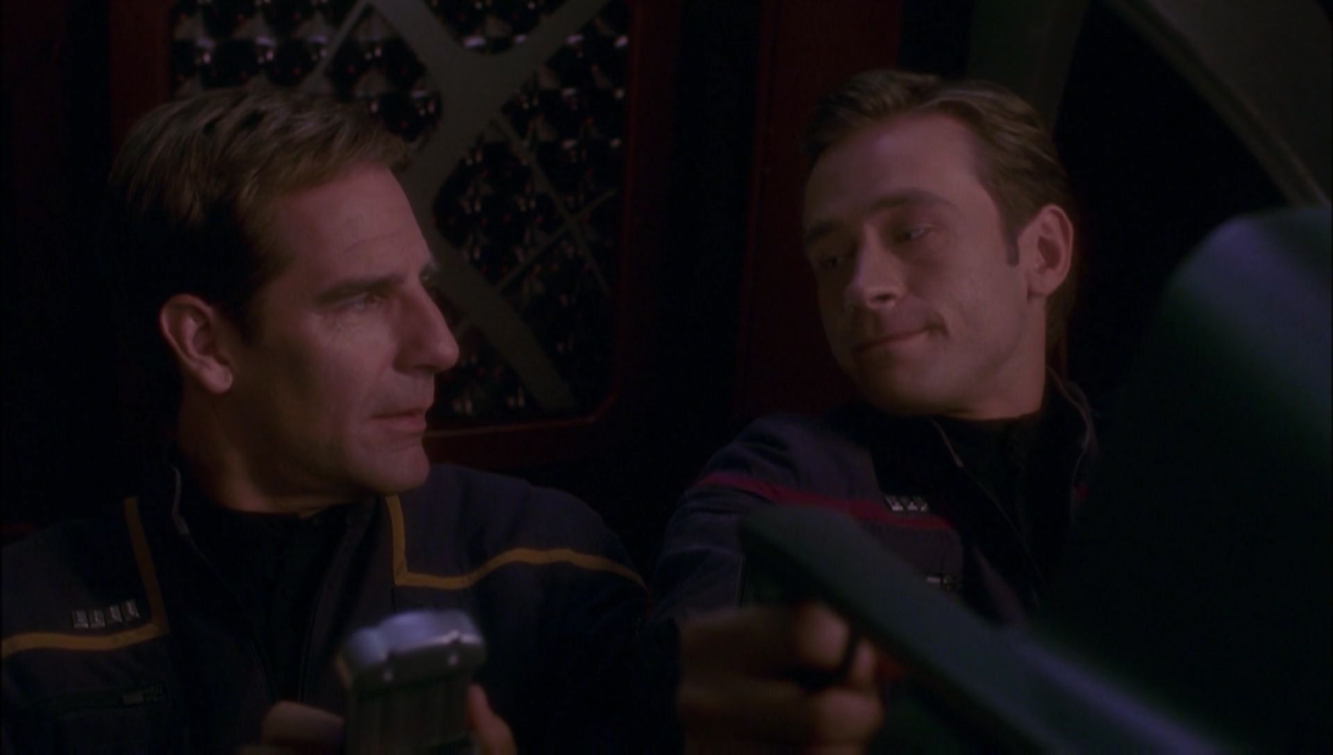ariane179254_Enterprise_1x01-1x02_BrokenBow_4910.jpg