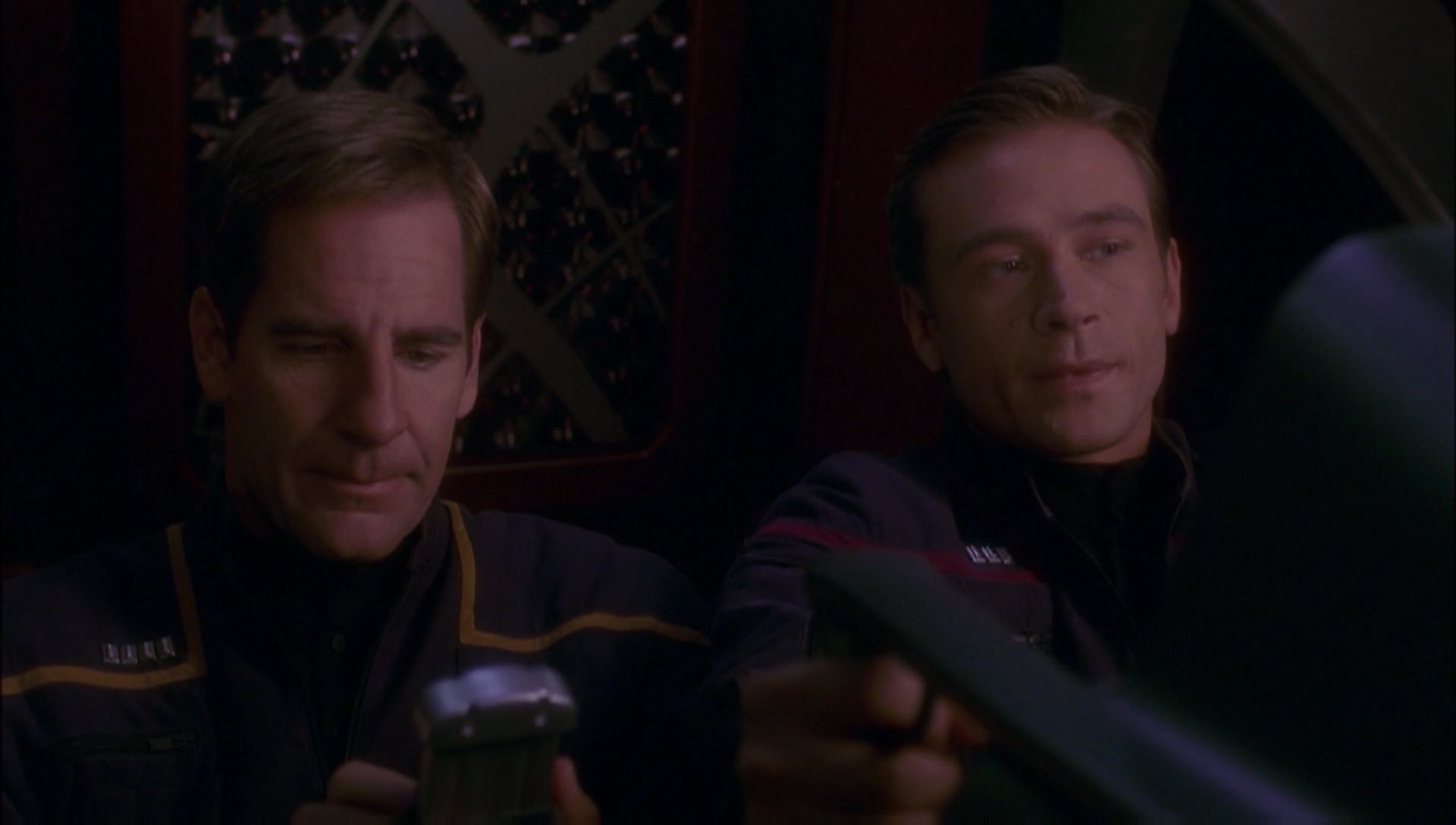ariane179254_Enterprise_1x01-1x02_BrokenBow_4912.jpg