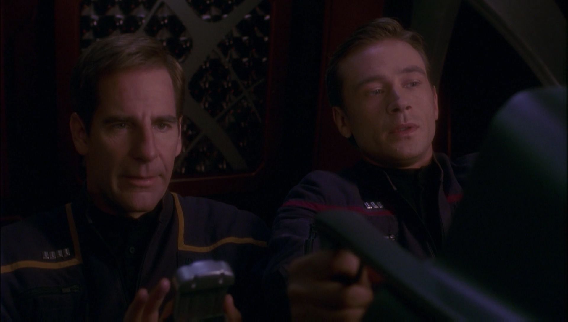 ariane179254_Enterprise_1x01-1x02_BrokenBow_4916.jpg