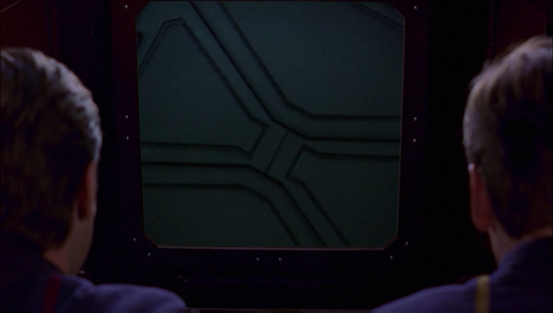 ariane179254_Enterprise_1x01-1x02_BrokenBow_4917.jpg