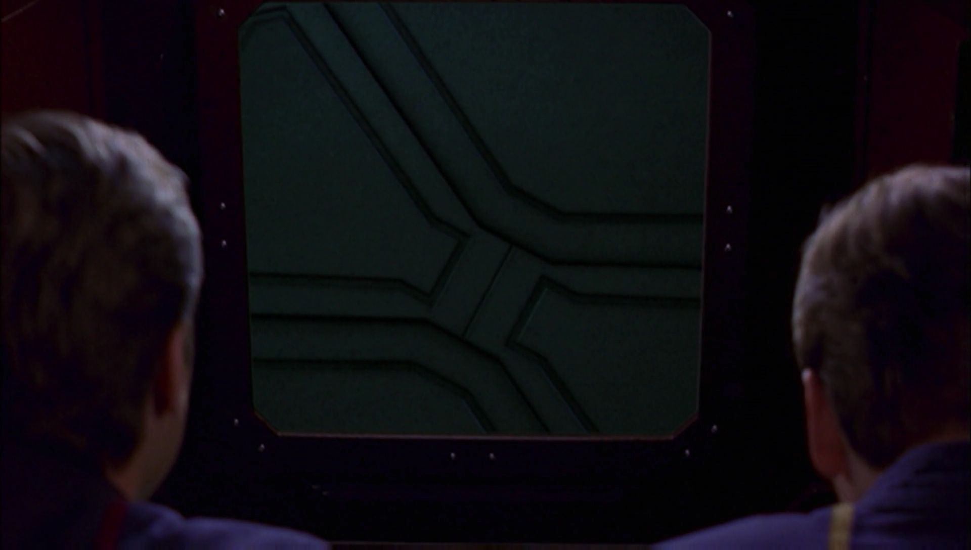 ariane179254_Enterprise_1x01-1x02_BrokenBow_4919.jpg