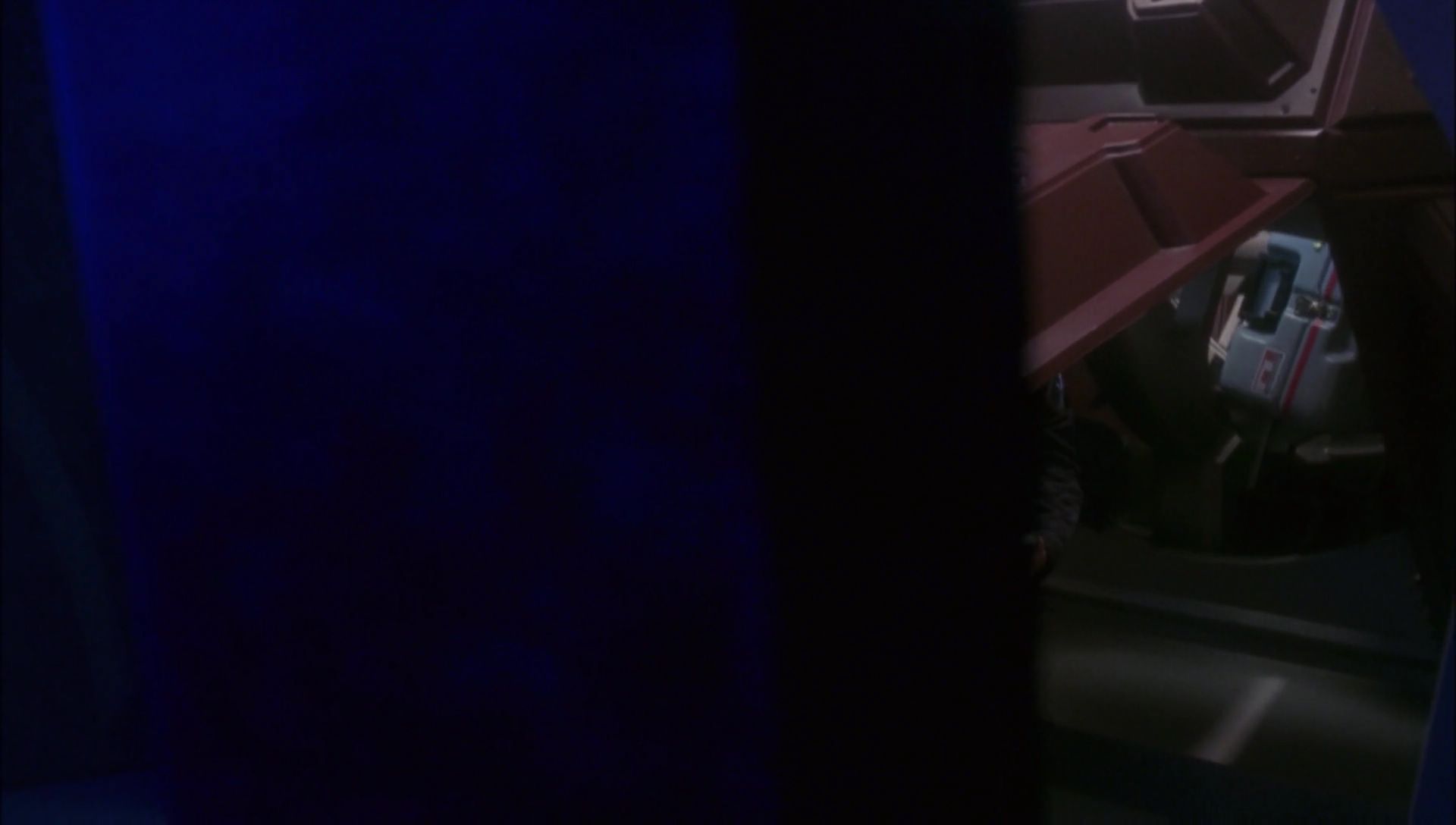 ariane179254_Enterprise_1x01-1x02_BrokenBow_4926.jpg