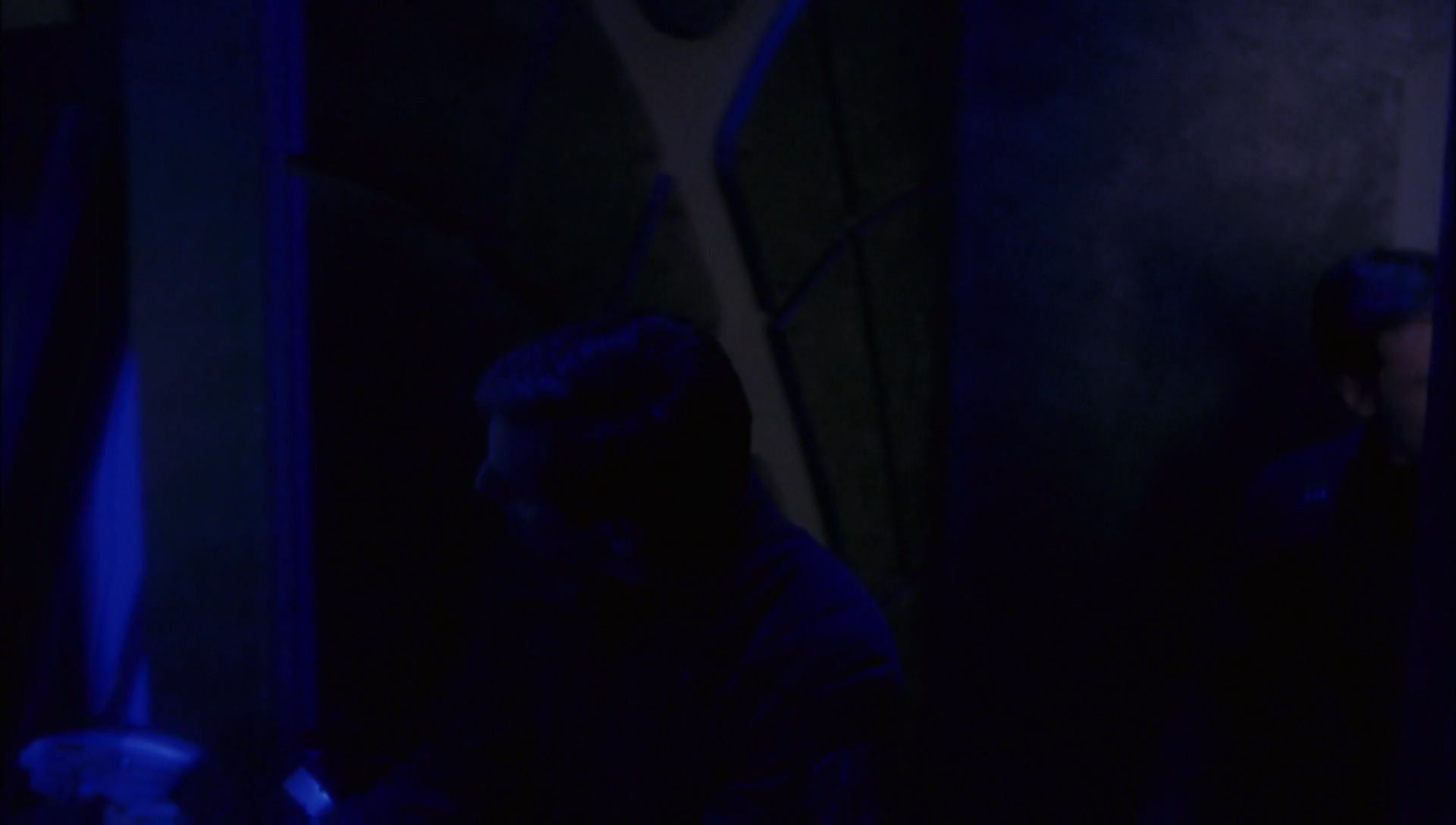 ariane179254_Enterprise_1x01-1x02_BrokenBow_4940.jpg