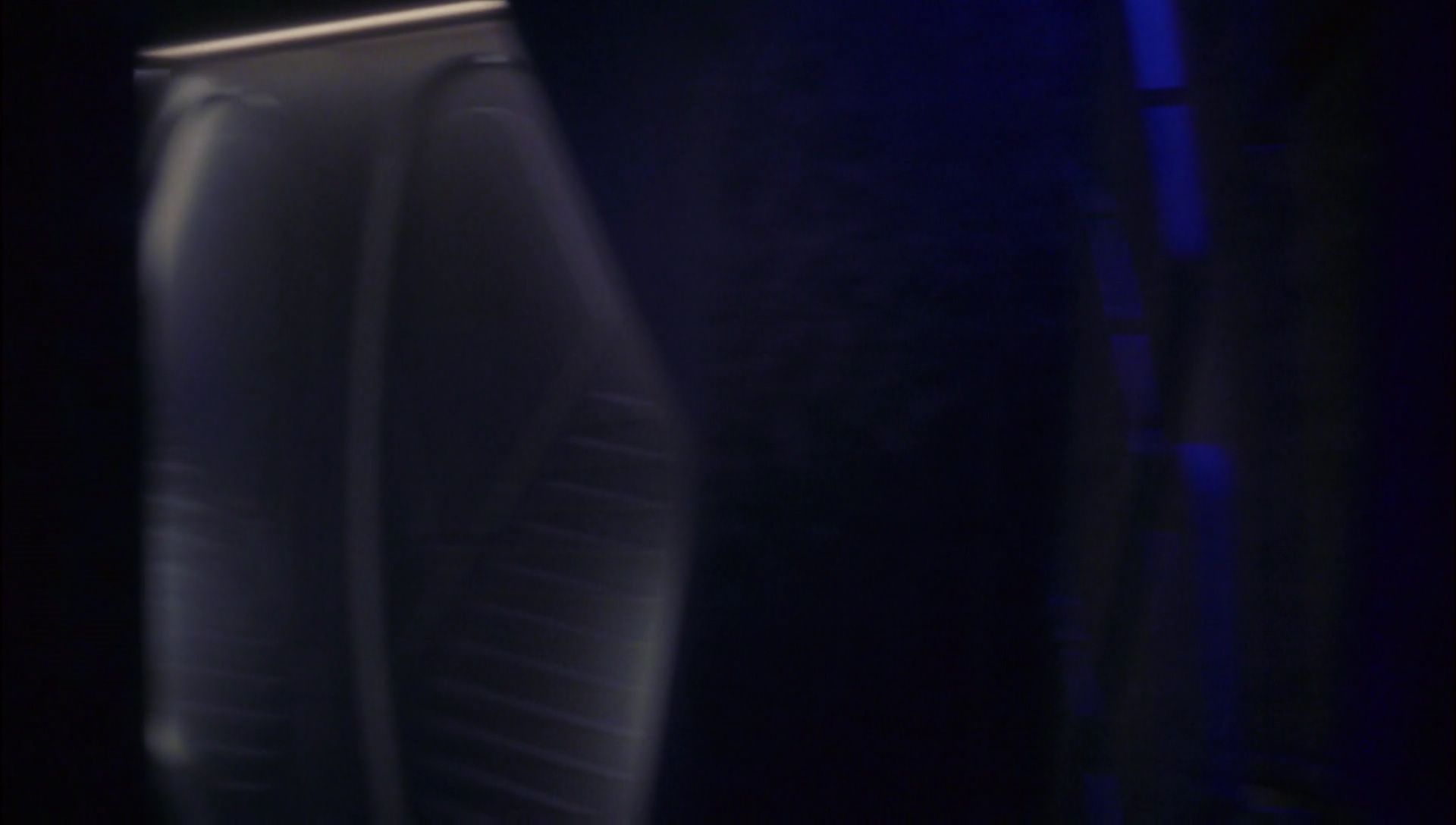 ariane179254_Enterprise_1x01-1x02_BrokenBow_4954.jpg