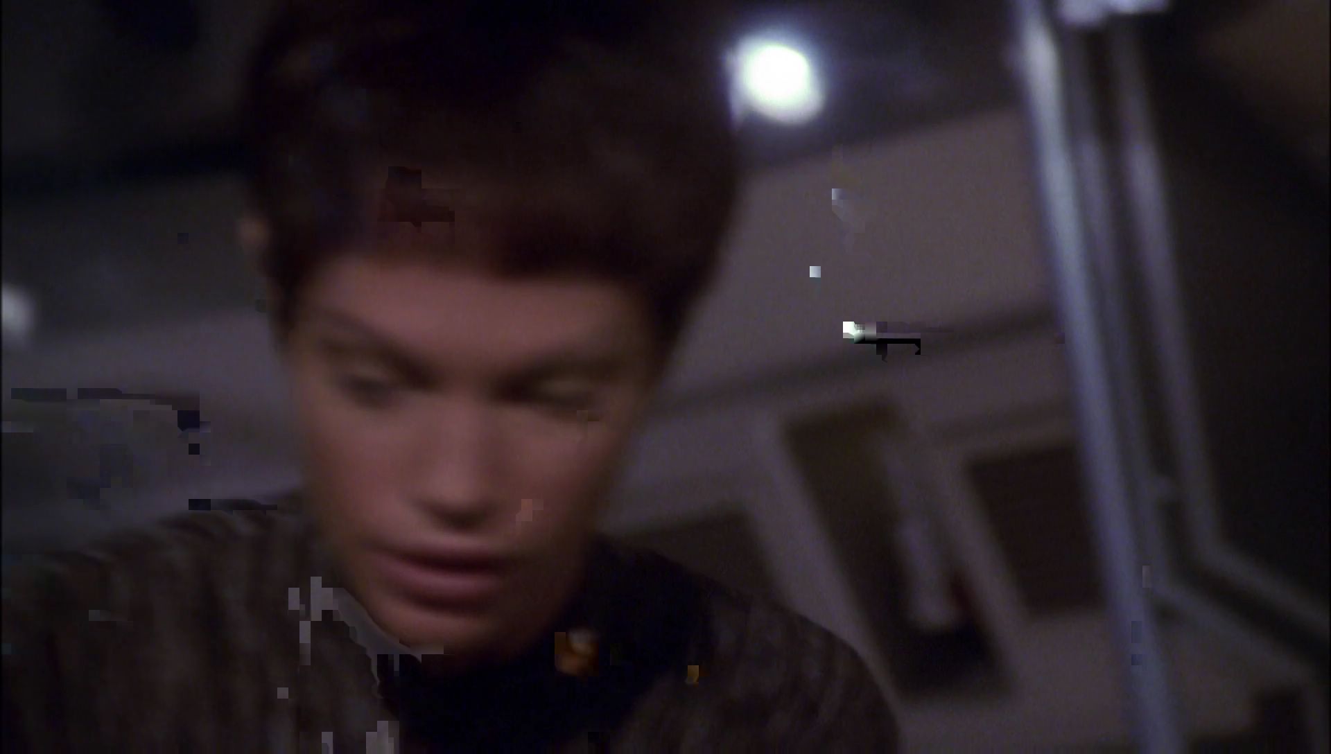 ariane179254_Enterprise_1x01-1x02_BrokenBow_4989.jpg