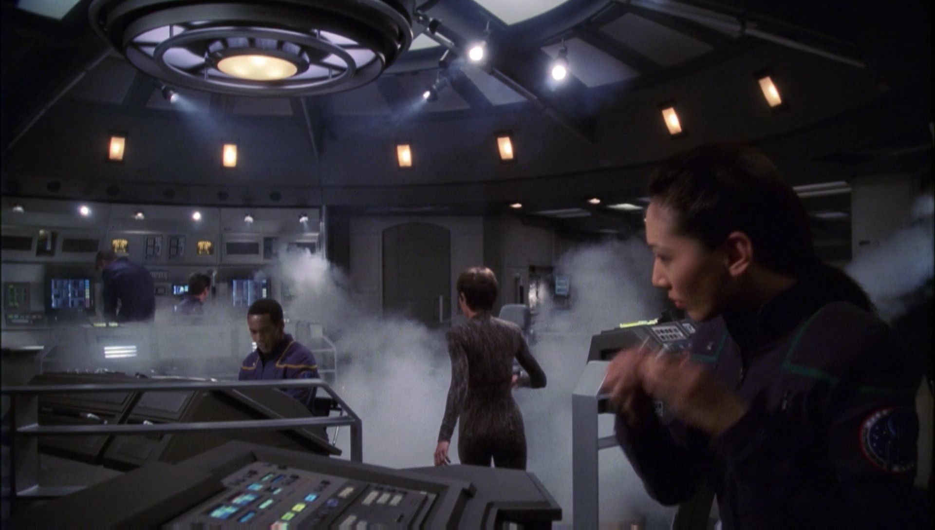 ariane179254_Enterprise_1x01-1x02_BrokenBow_4998.jpg