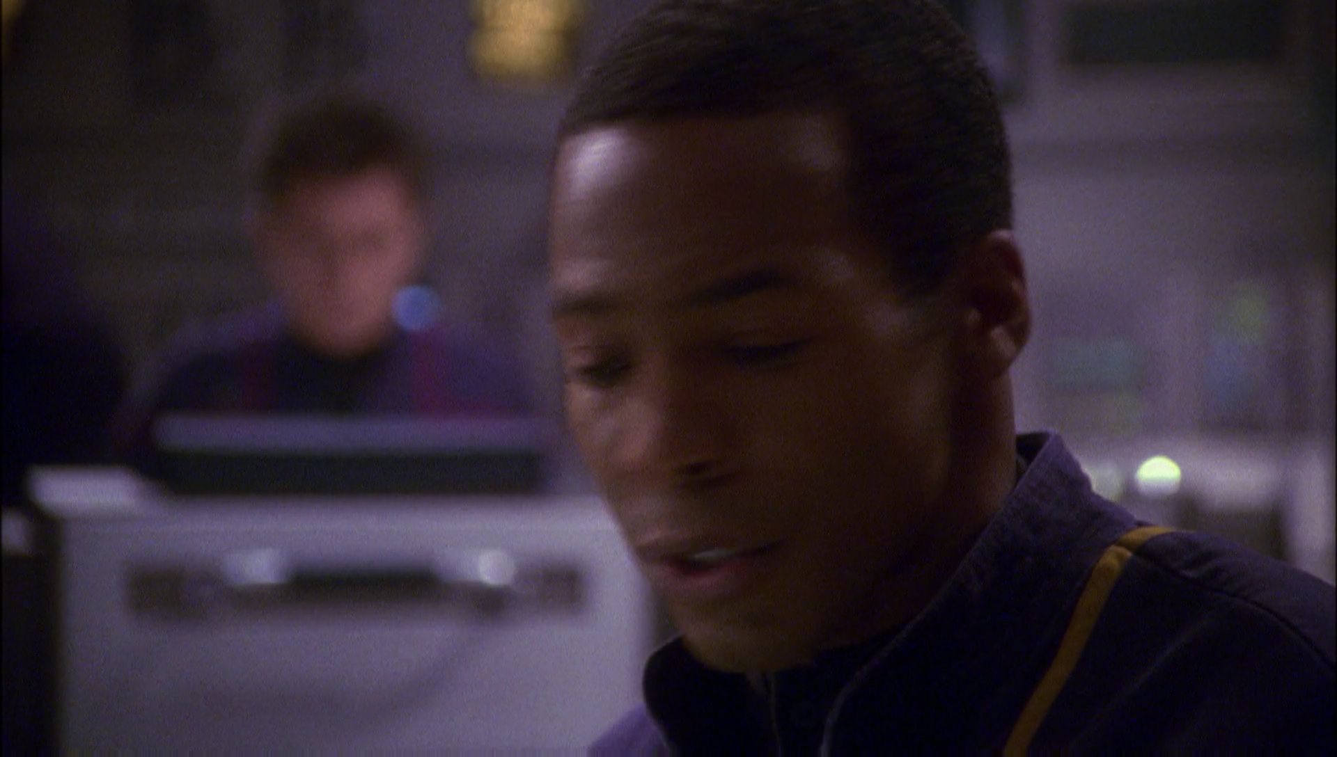 ariane179254_Enterprise_1x01-1x02_BrokenBow_4999.jpg