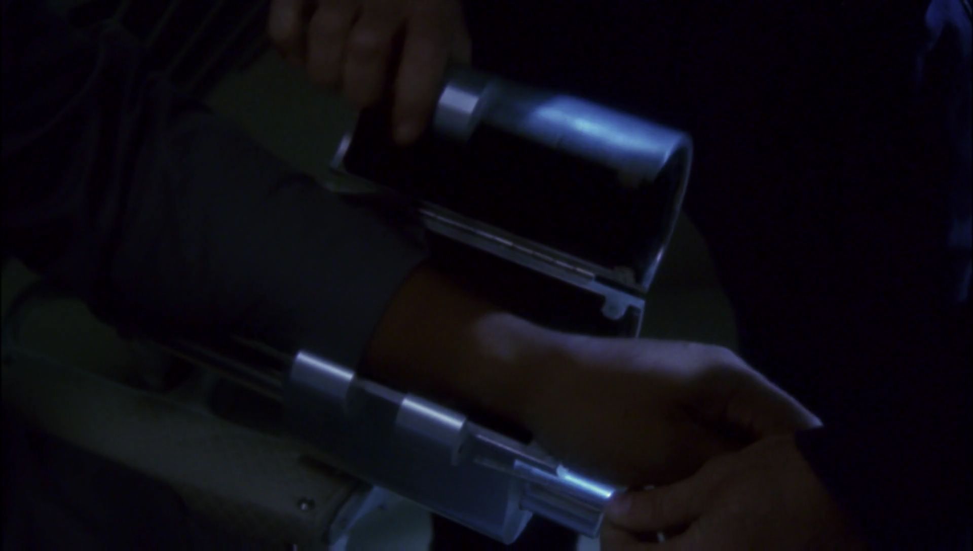 ariane179254_Enterprise_1x01-1x02_BrokenBow_5018.jpg