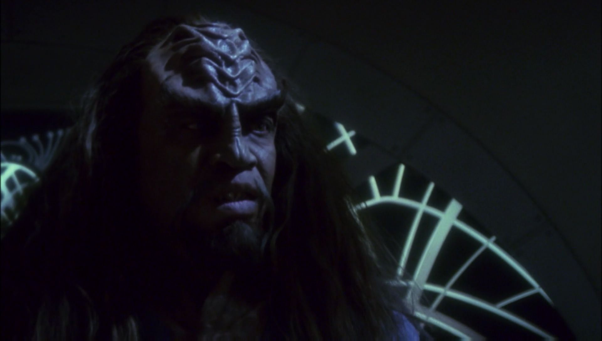 ariane179254_Enterprise_1x01-1x02_BrokenBow_5028.jpg