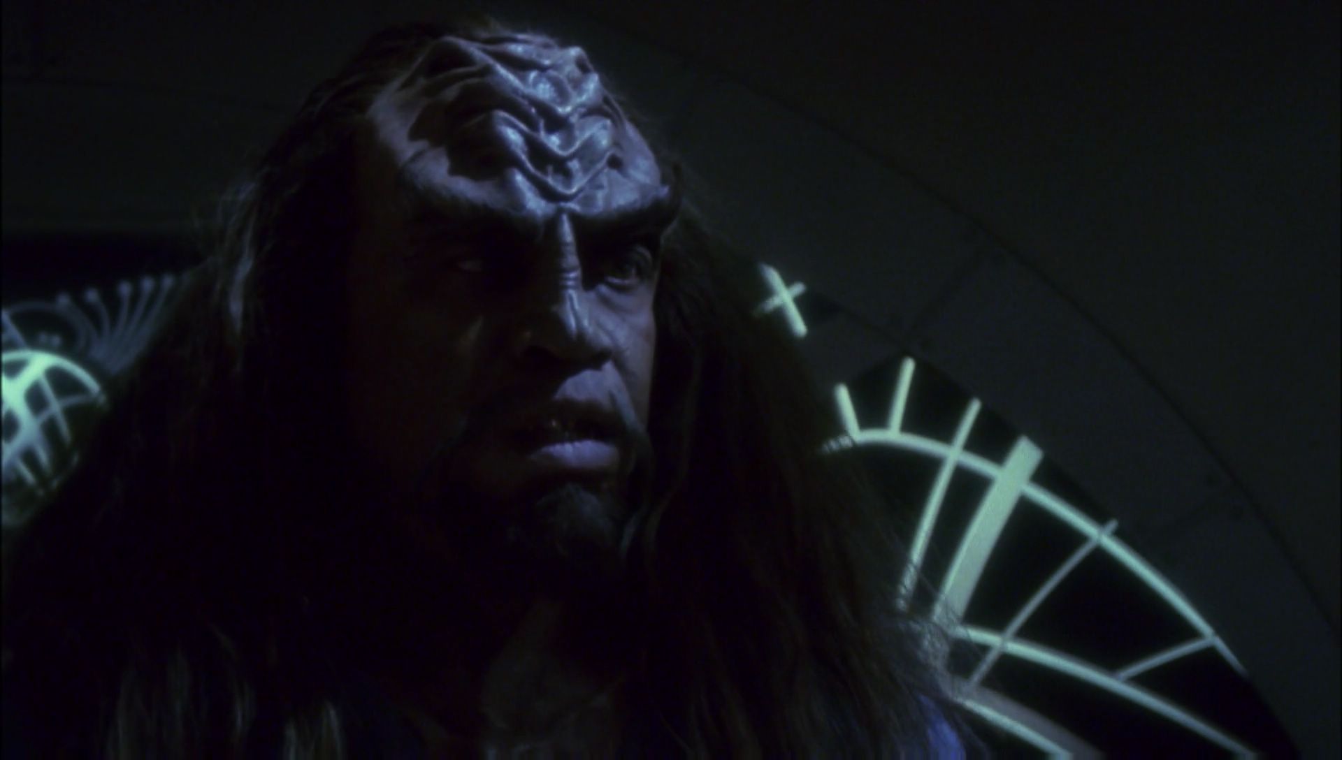 ariane179254_Enterprise_1x01-1x02_BrokenBow_5029.jpg