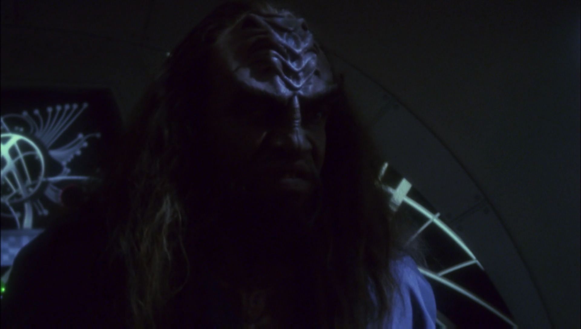 ariane179254_Enterprise_1x01-1x02_BrokenBow_5035.jpg