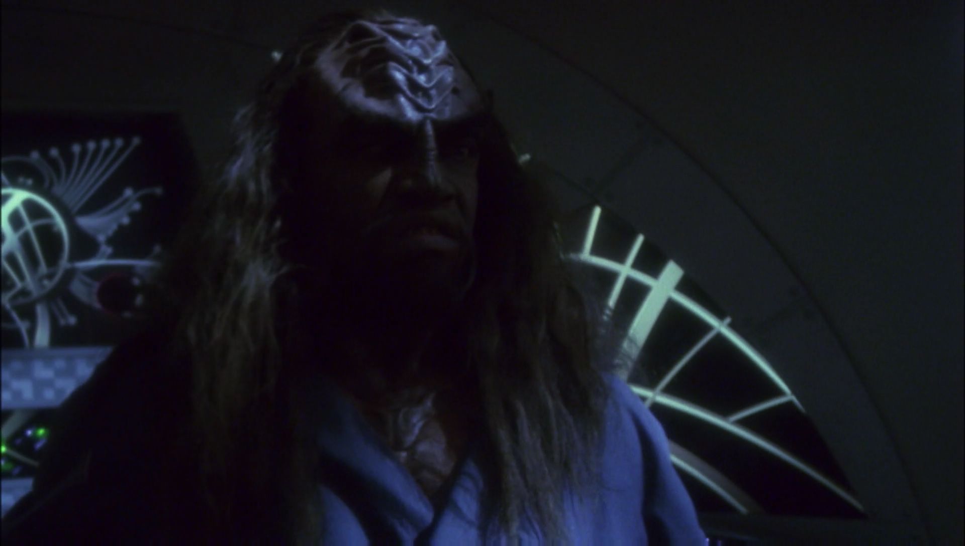 ariane179254_Enterprise_1x01-1x02_BrokenBow_5037.jpg