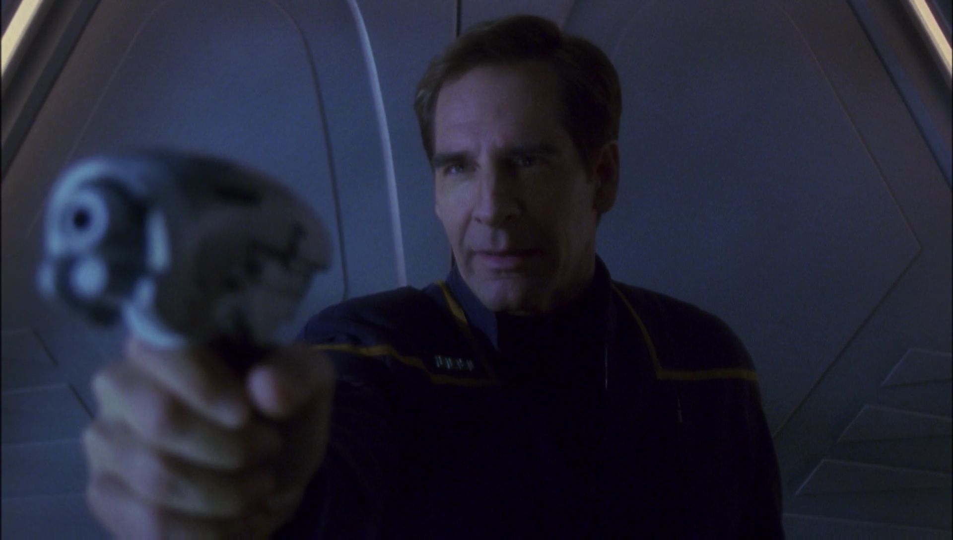 ariane179254_Enterprise_1x01-1x02_BrokenBow_5040.jpg