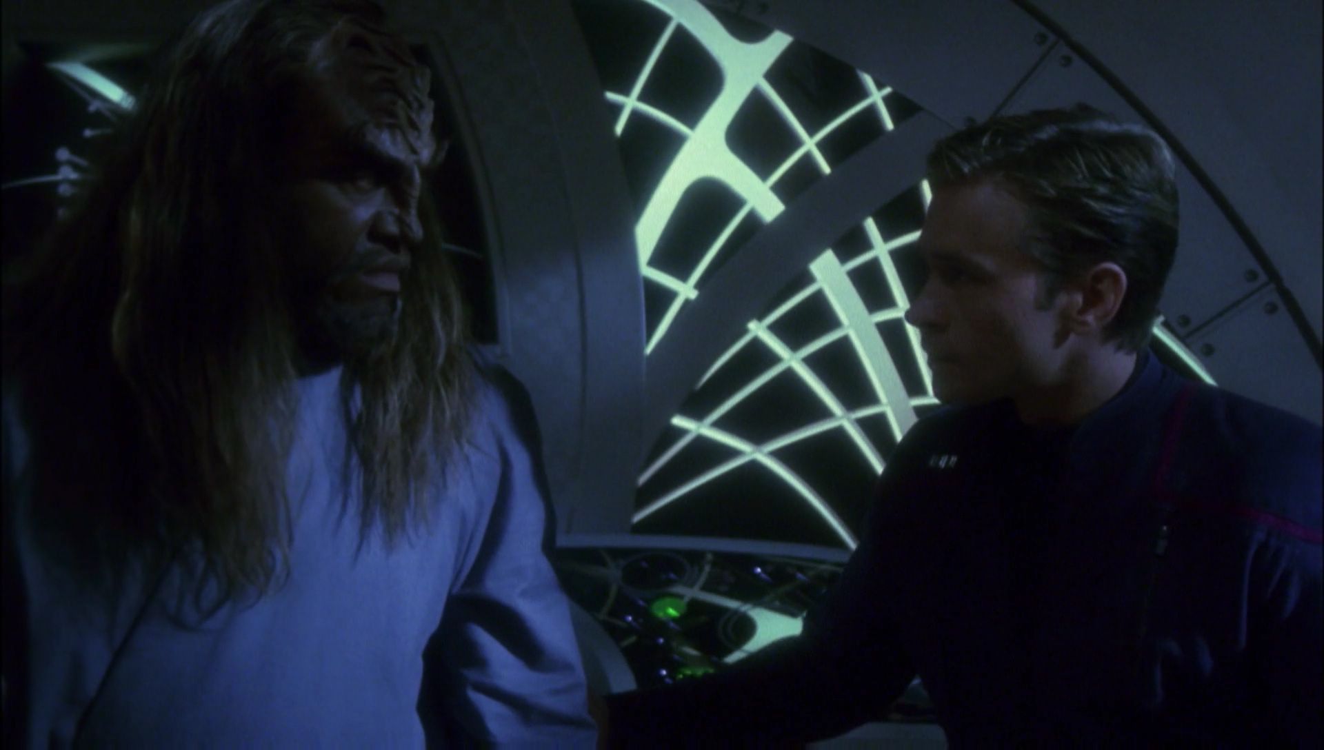 ariane179254_Enterprise_1x01-1x02_BrokenBow_5049.jpg