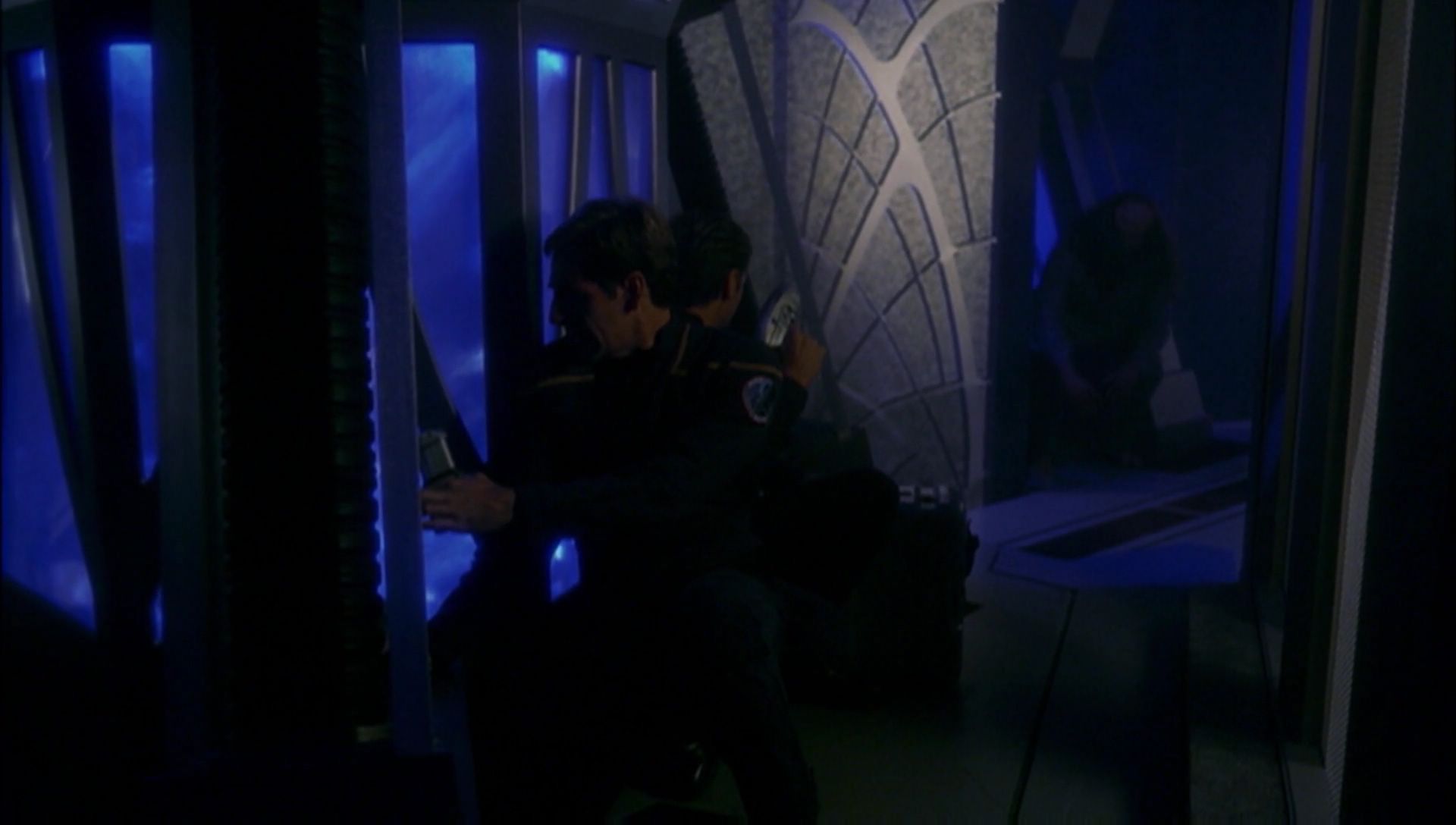 ariane179254_Enterprise_1x01-1x02_BrokenBow_5070.jpg