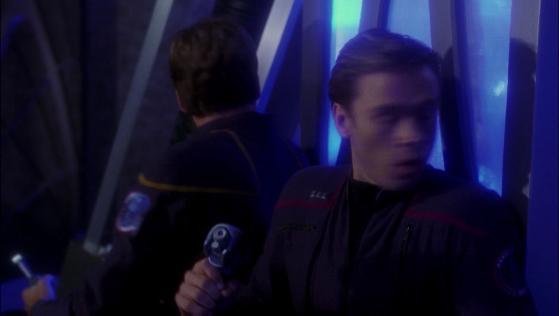 ariane179254_Enterprise_1x01-1x02_BrokenBow_5077.jpg