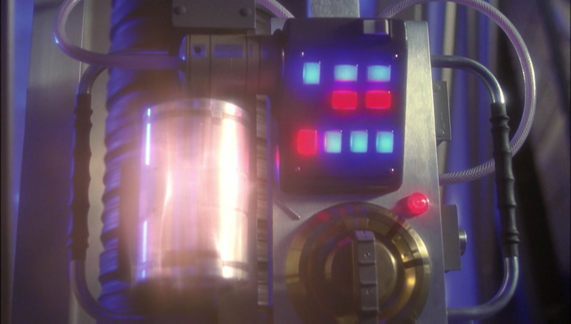 ariane179254_Enterprise_1x01-1x02_BrokenBow_5120.jpg