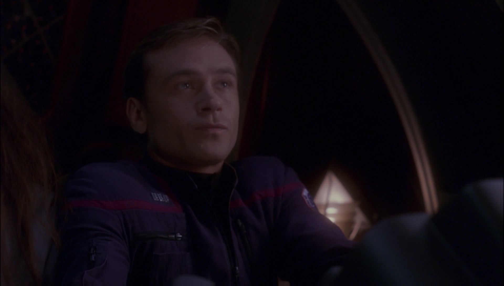 ariane179254_Enterprise_1x01-1x02_BrokenBow_5172.jpg