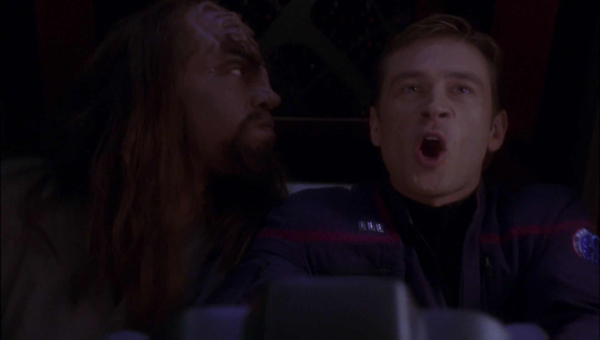ariane179254_Enterprise_1x01-1x02_BrokenBow_5191.jpg