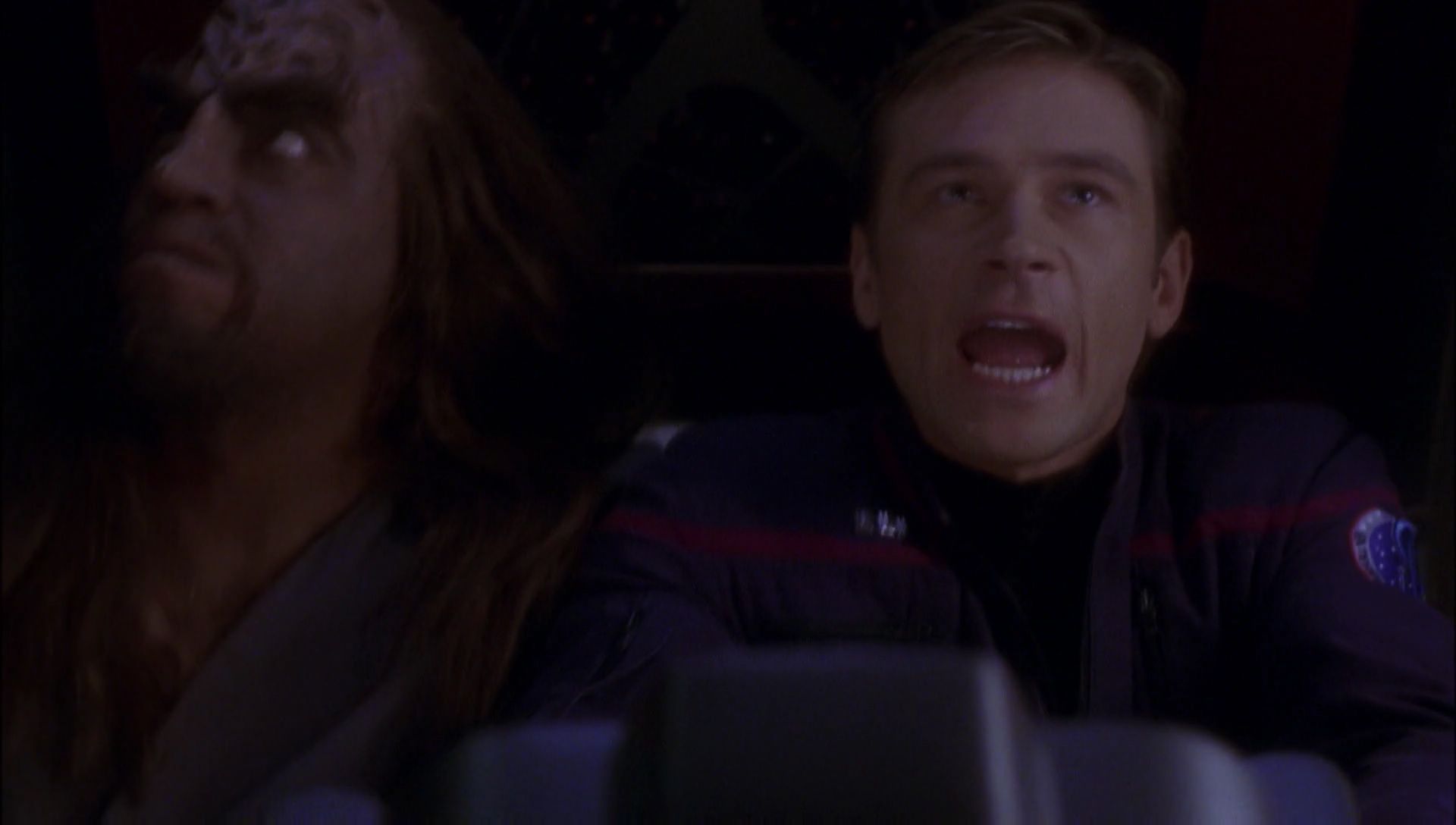 ariane179254_Enterprise_1x01-1x02_BrokenBow_5196.jpg