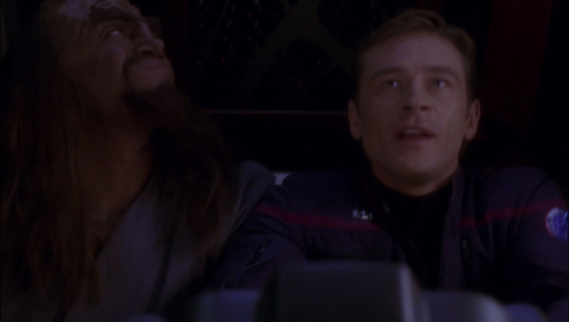 ariane179254_Enterprise_1x01-1x02_BrokenBow_5199.jpg