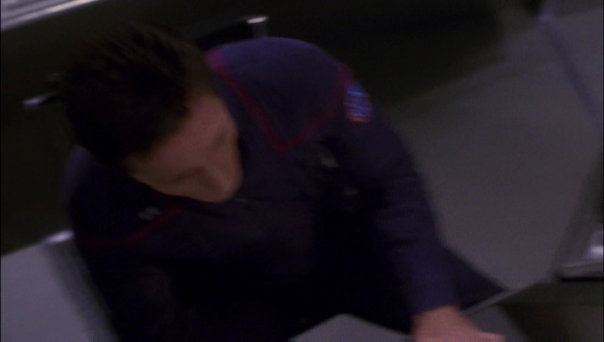 ariane179254_Enterprise_1x01-1x02_BrokenBow_5200.jpg